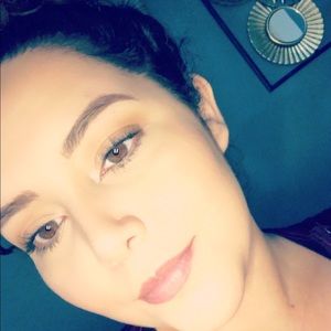 Meet your Posher, Lorena